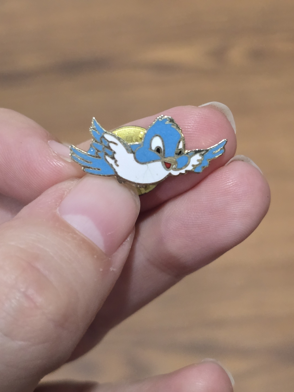 Blue & White Bird Enamel Pin - Unbranded